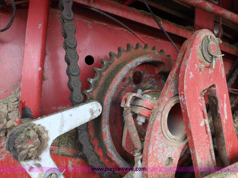 image for item H9147 Case IH 8580 square baler