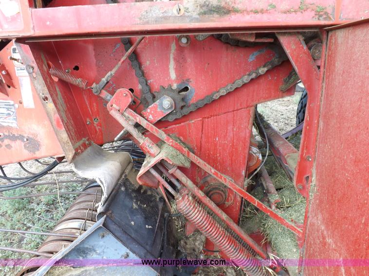 image for item H9147 Case IH 8580 square baler