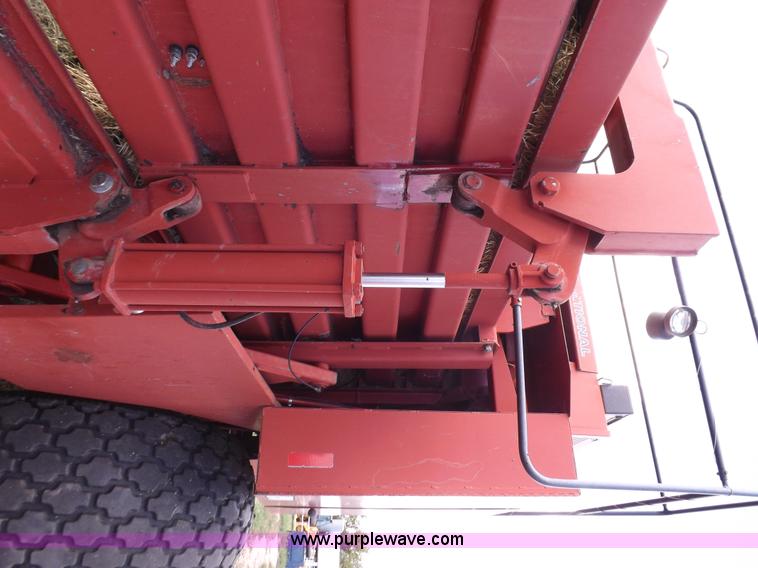 image for item H9147 Case IH 8580 square baler