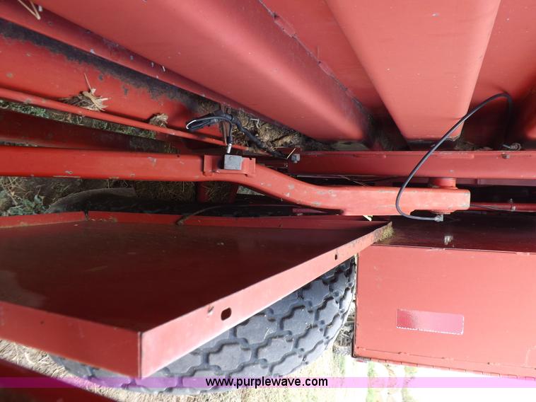 image for item H9147 Case IH 8580 square baler