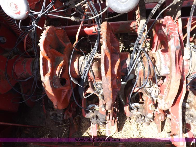 image for item H9147 Case IH 8580 square baler