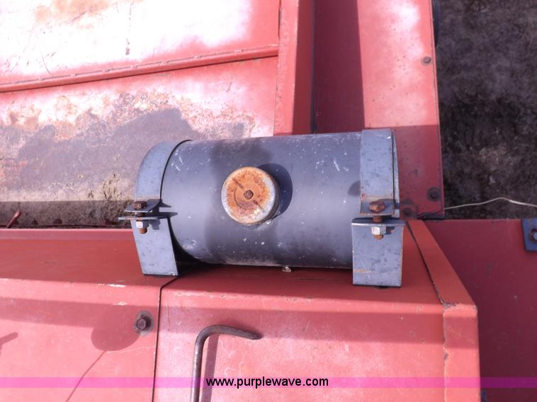 image for item H9147 Case IH 8580 square baler