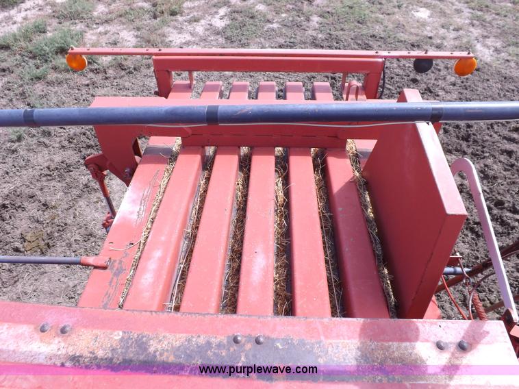 image for item H9147 Case IH 8580 square baler