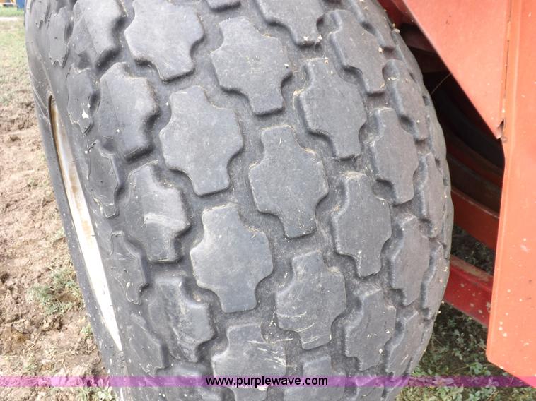 image for item H9147 Case IH 8580 square baler