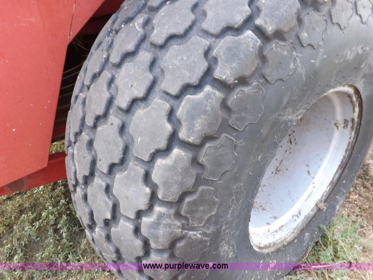 image for item H9147 Case IH 8580 square baler