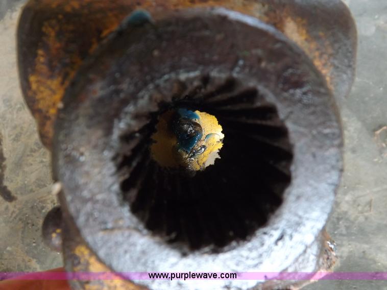 image for item H9162 HayBuster 1000 Big Bite bale processor