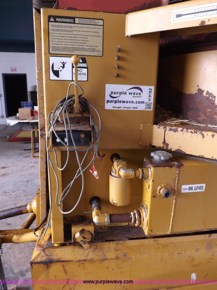 image for item H9162 HayBuster 1000 Big Bite bale processor