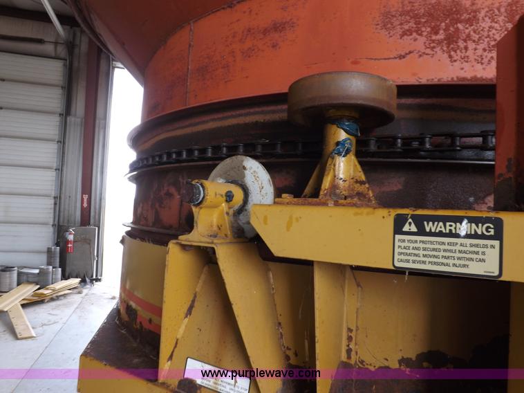 image for item H9162 HayBuster 1000 Big Bite bale processor