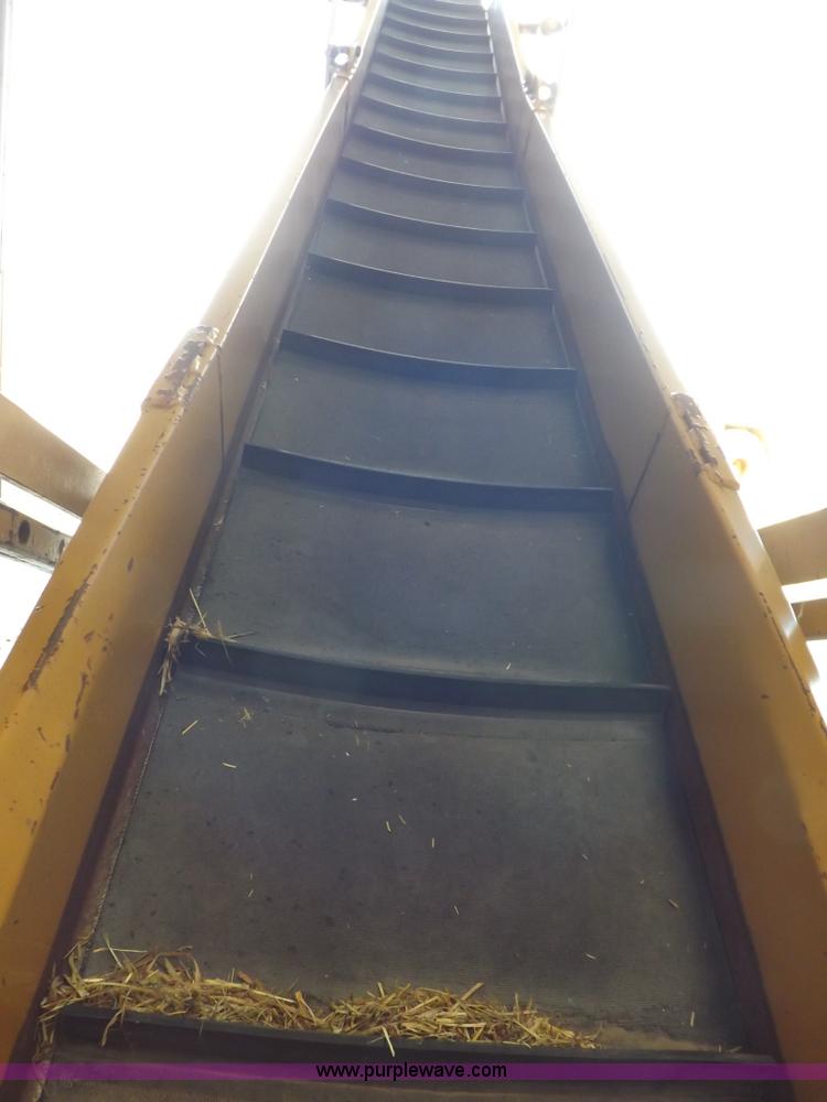 image for item H9162 HayBuster 1000 Big Bite bale processor