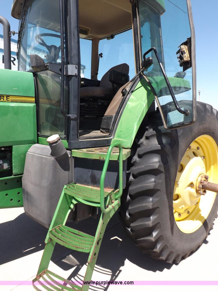 image for item H9165 1994 John Deere 7800 tractor