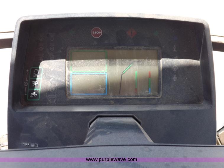 image for item H9165 1994 John Deere 7800 tractor