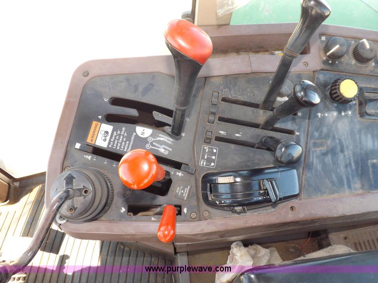 image for item H9165 1994 John Deere 7800 tractor