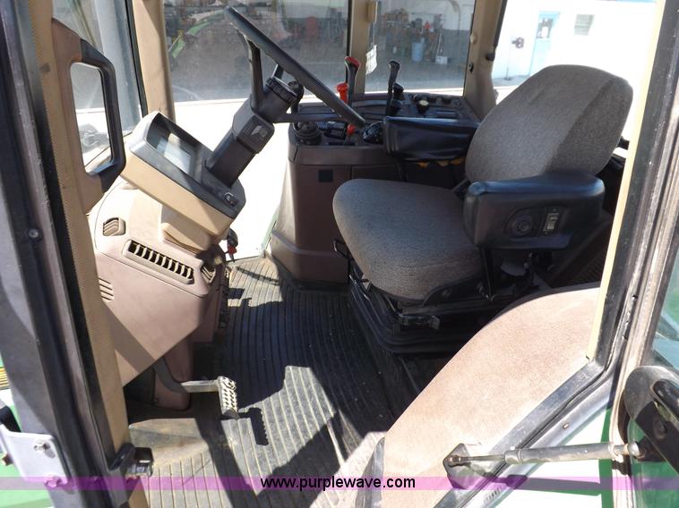 image for item H9165 1994 John Deere 7800 tractor