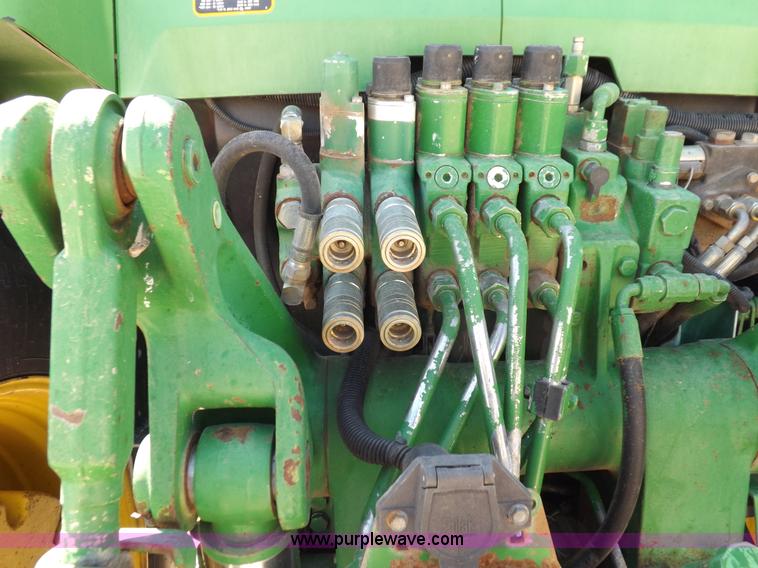 image for item H9165 1994 John Deere 7800 tractor