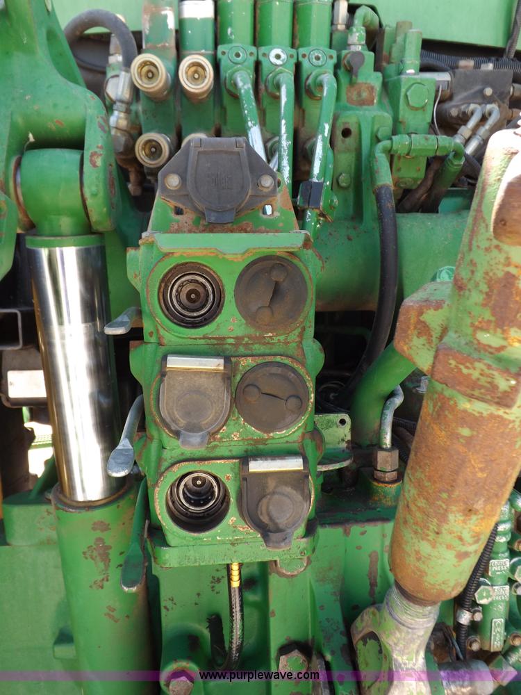 image for item H9165 1994 John Deere 7800 tractor