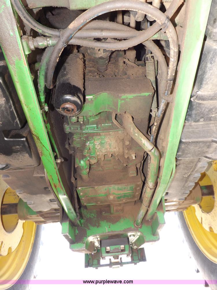 image for item H9165 1994 John Deere 7800 tractor