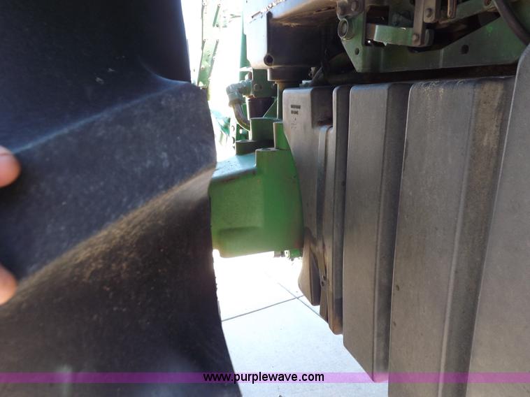 image for item H9165 1994 John Deere 7800 tractor