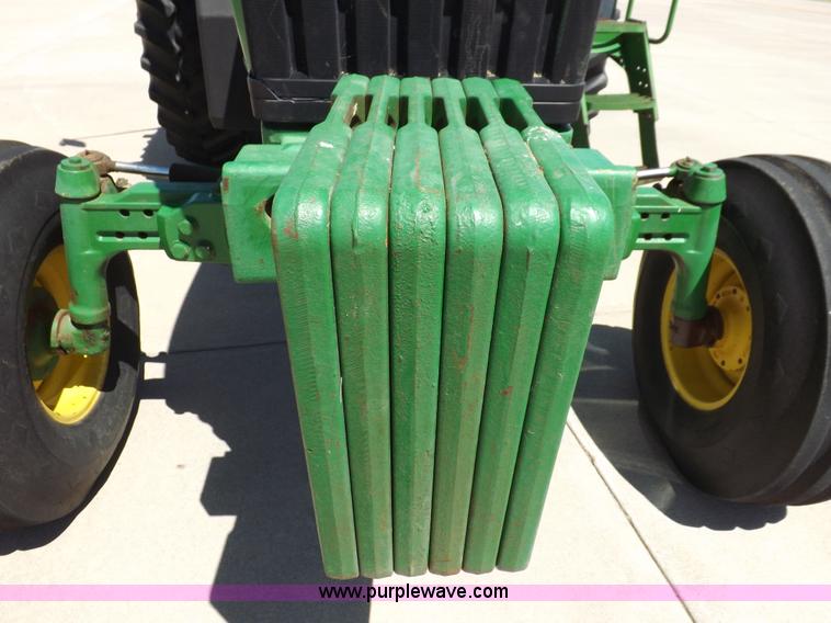 image for item H9165 1994 John Deere 7800 tractor