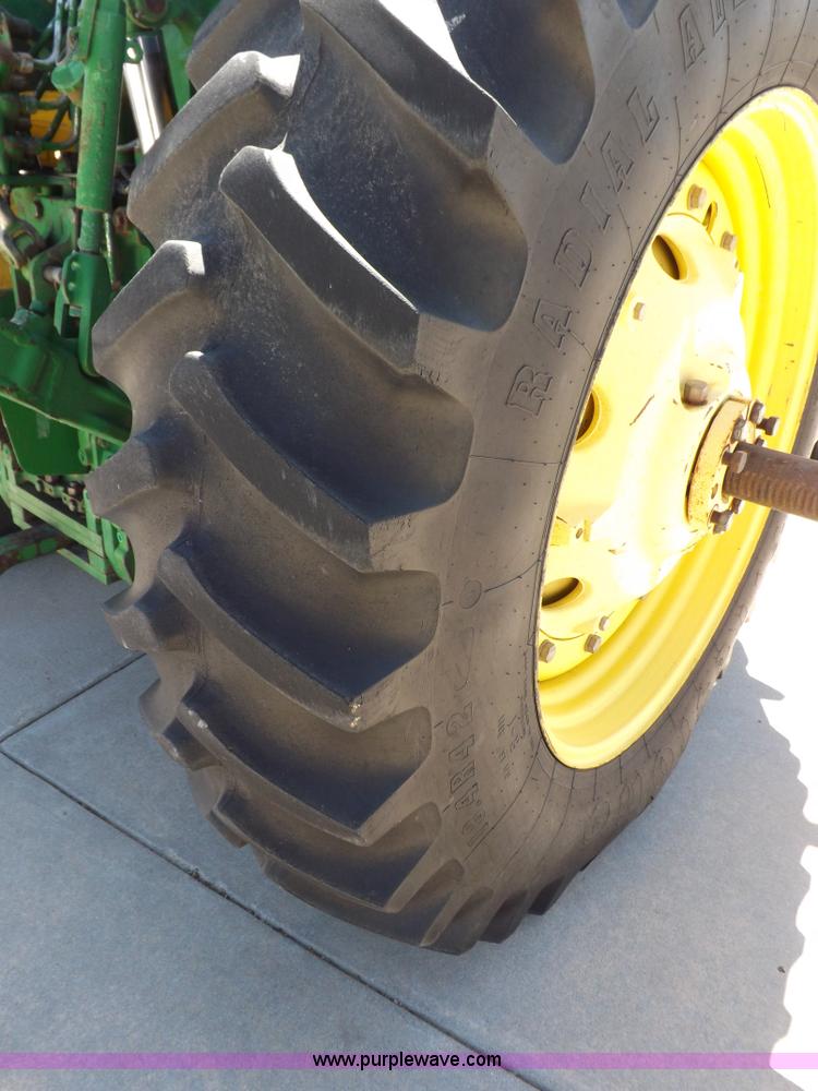 image for item H9165 1994 John Deere 7800 tractor