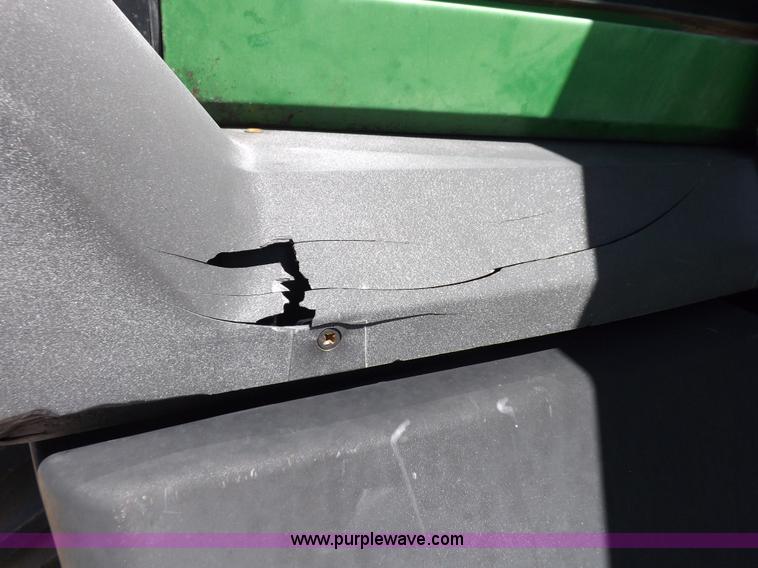 image for item H9165 1994 John Deere 7800 tractor