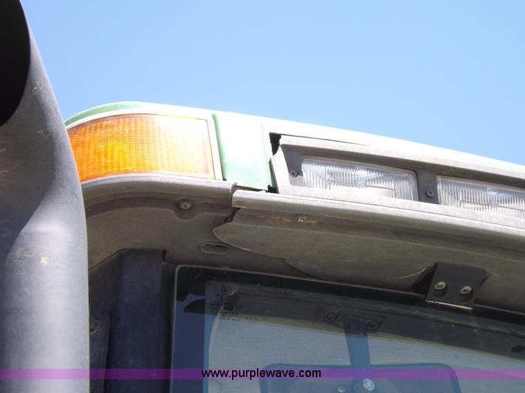 image for item H9165 1994 John Deere 7800 tractor