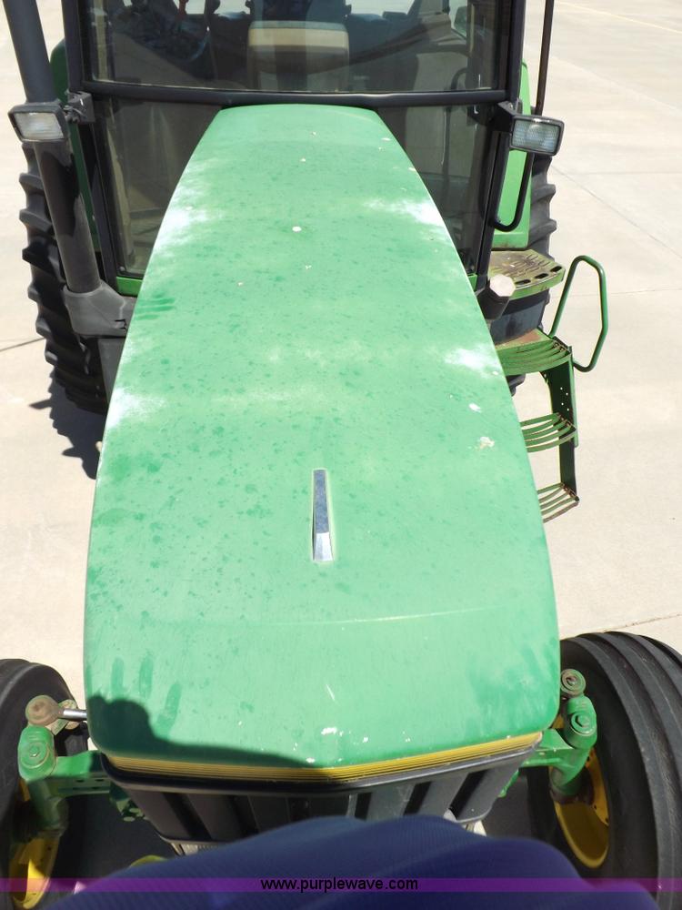 image for item H9165 1994 John Deere 7800 tractor