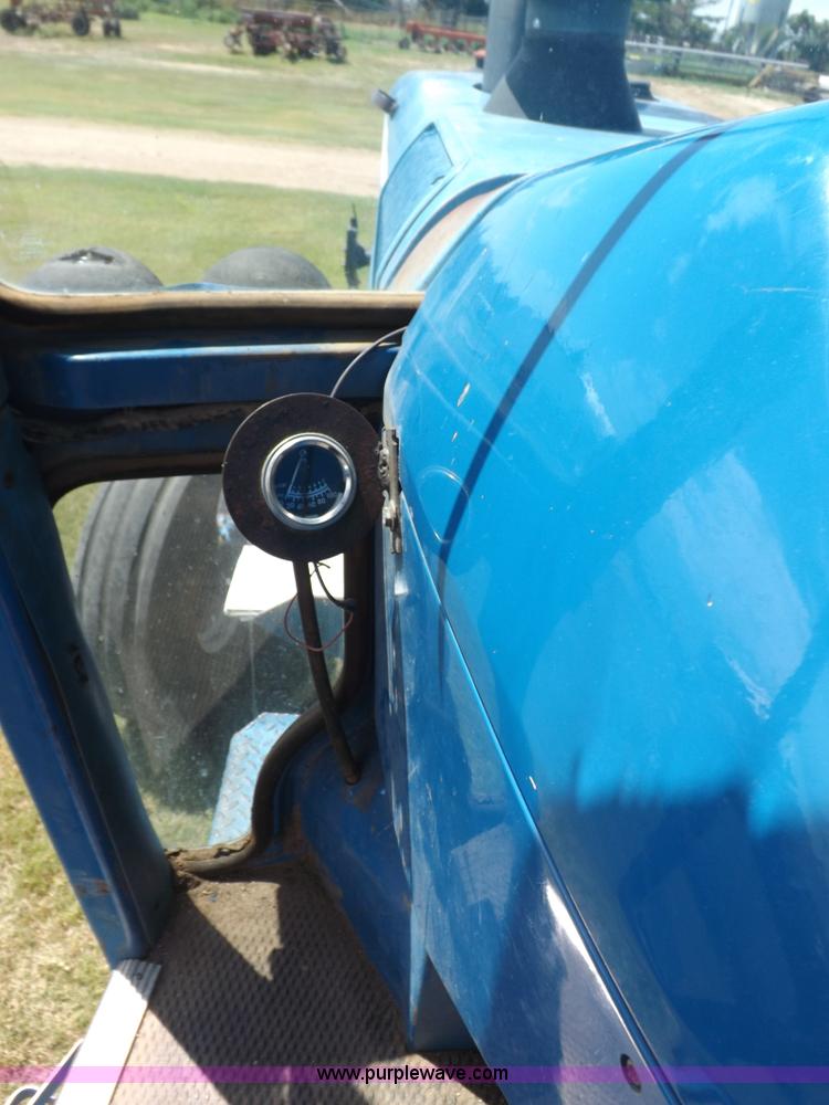 image for item H9169 Ford TW25 tractor