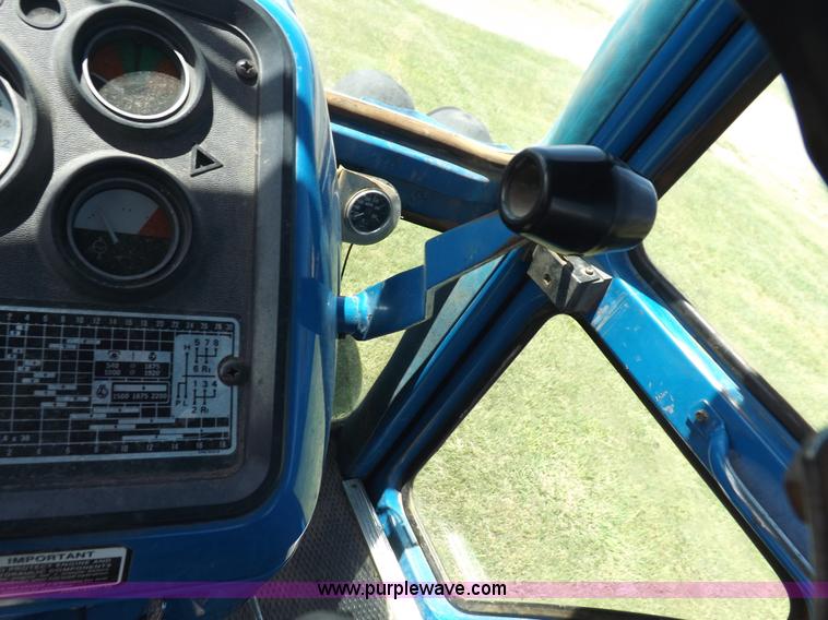 image for item H9169 Ford TW25 tractor