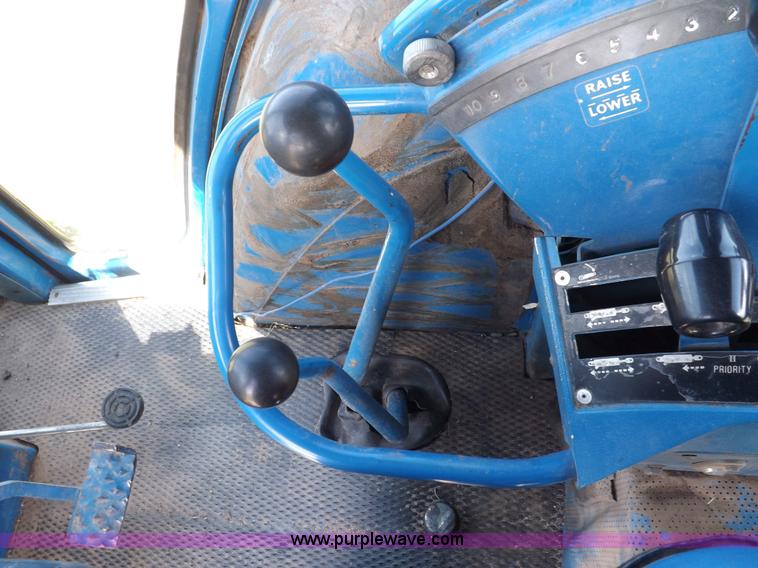 image for item H9169 Ford TW25 tractor