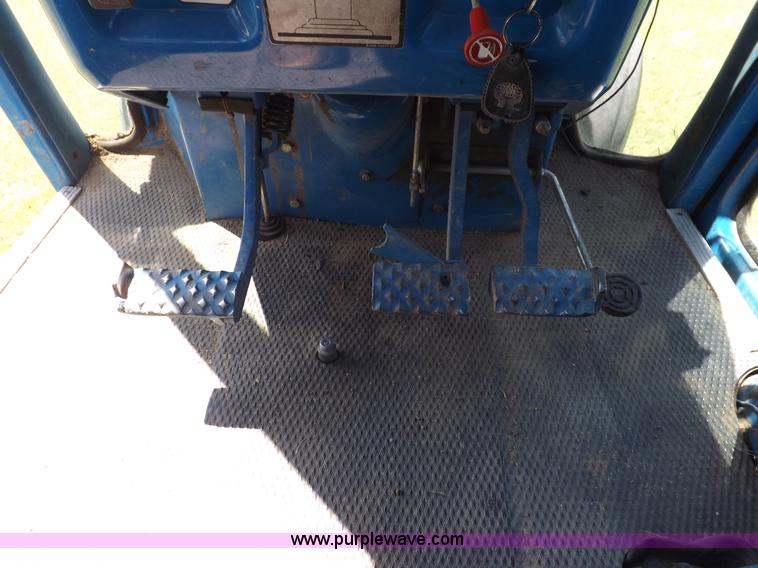 image for item H9169 Ford TW25 tractor