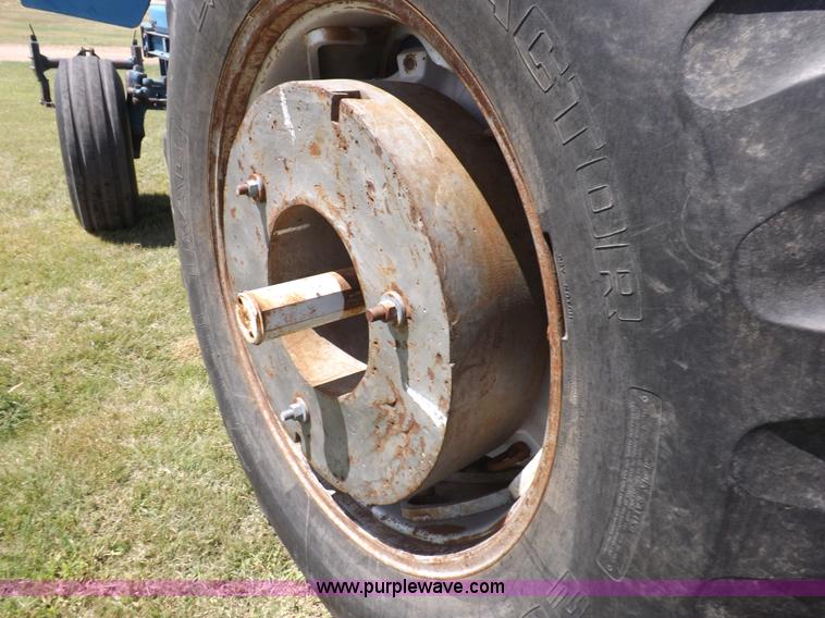 image for item H9169 Ford TW25 tractor