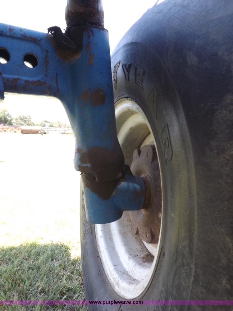 image for item H9169 Ford TW25 tractor