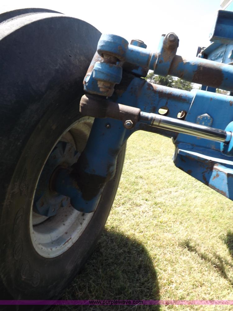 image for item H9169 Ford TW25 tractor