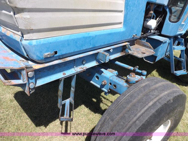 image for item H9169 Ford TW25 tractor