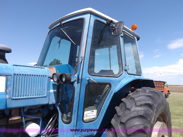 image for item H9169 Ford TW25 tractor