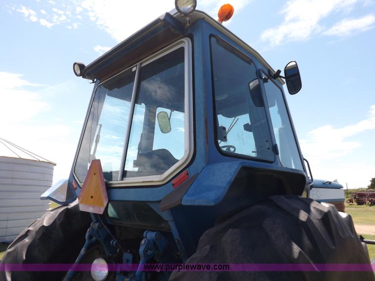 image for item H9169 Ford TW25 tractor