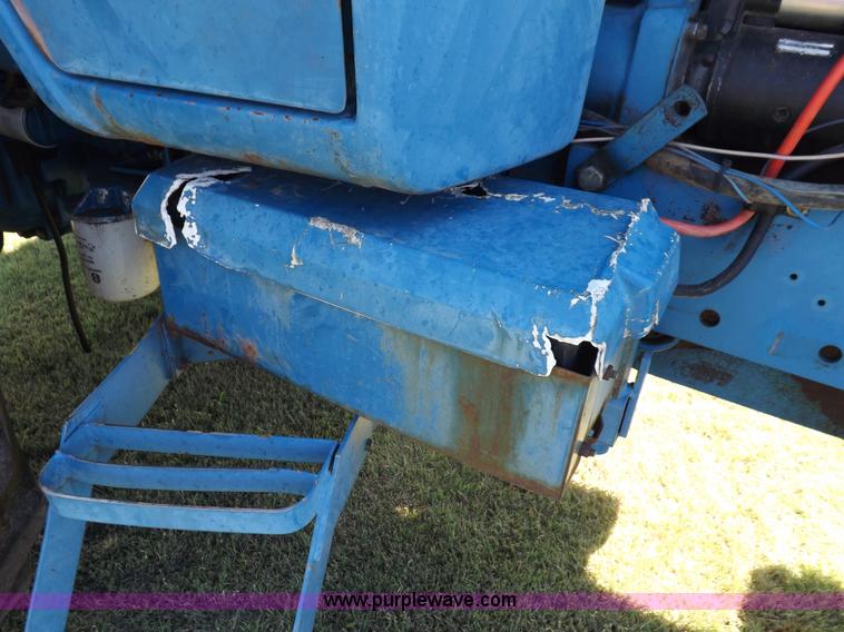 image for item H9169 Ford TW25 tractor