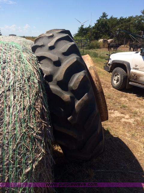 image for item H9169 Ford TW25 tractor