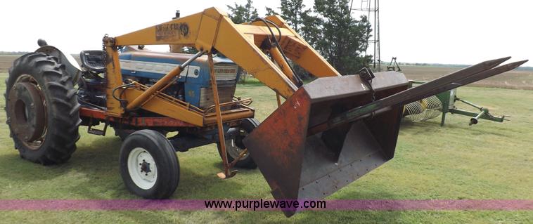 image for item H9177 1969 Ford 5000 tractor