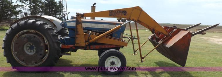 image for item H9177 1969 Ford 5000 tractor