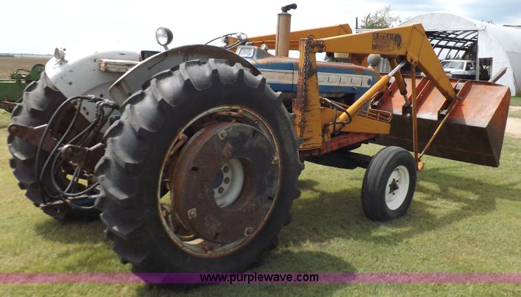 image for item H9177 1969 Ford 5000 tractor