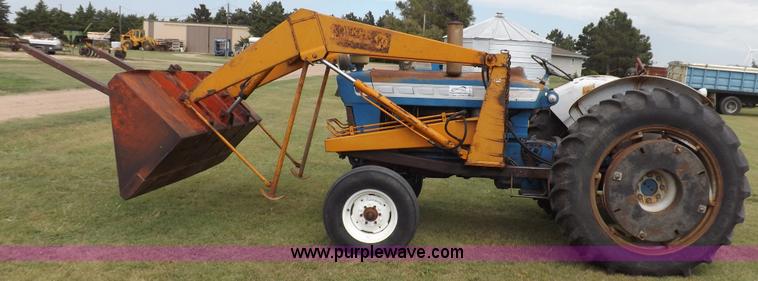 image for item H9177 1969 Ford 5000 tractor