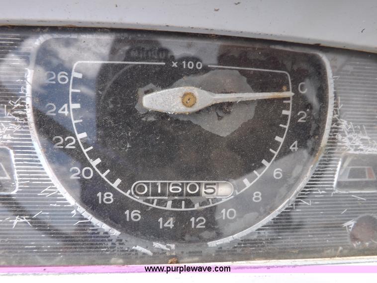 image for item H9177 1969 Ford 5000 tractor