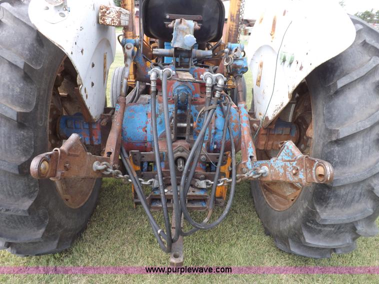 image for item H9177 1969 Ford 5000 tractor