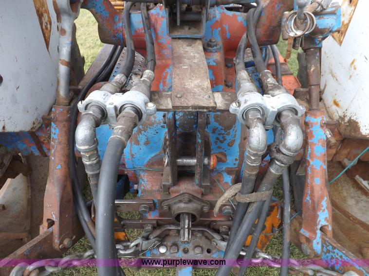 image for item H9177 1969 Ford 5000 tractor