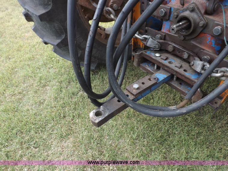 image for item H9177 1969 Ford 5000 tractor