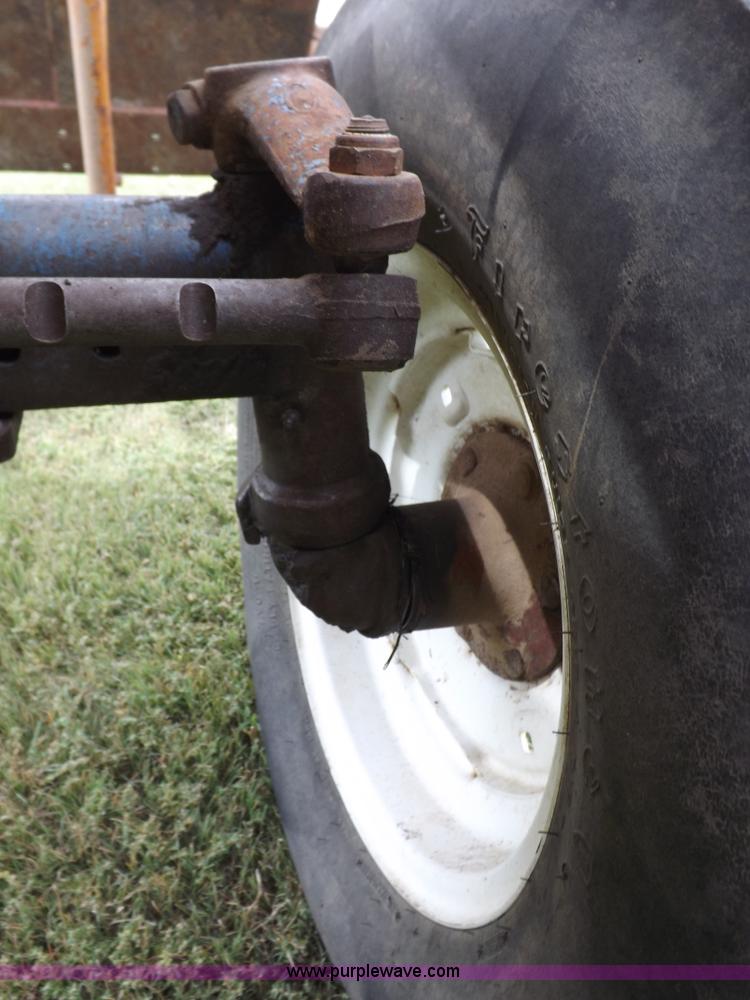 image for item H9177 1969 Ford 5000 tractor