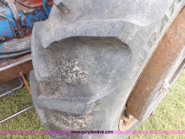 image for item H9177 1969 Ford 5000 tractor