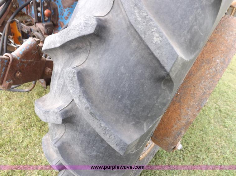 image for item H9177 1969 Ford 5000 tractor