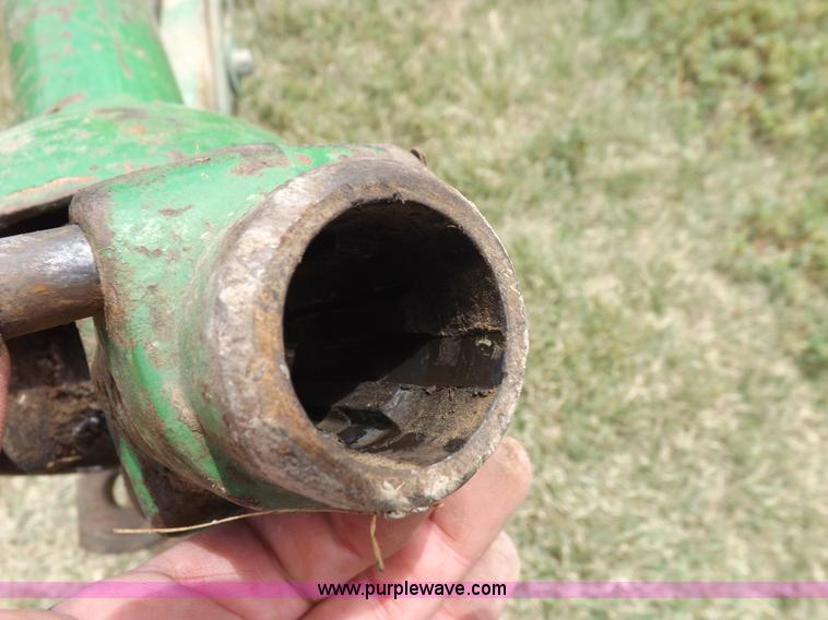 image for item H9178 John Deere 24T square baler